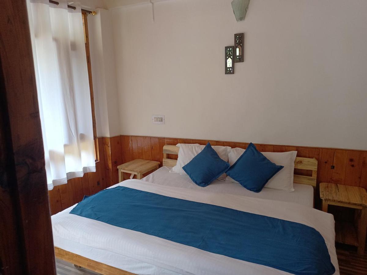 Jibhi Highness River Side Hotel Ngoại thất bức ảnh